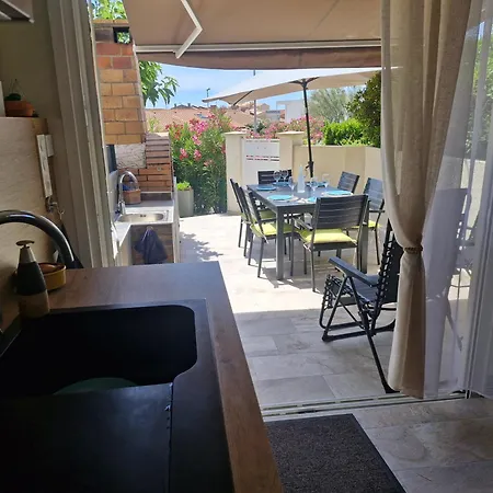 Nouveau ! Maison Dora 4-6 Pers à St Pierre La Proche De La Et De Toutes Commodités à Pied *